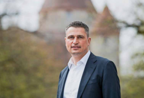 bfeb142c-52fc-406d-9416-7c385cdc98f8_0